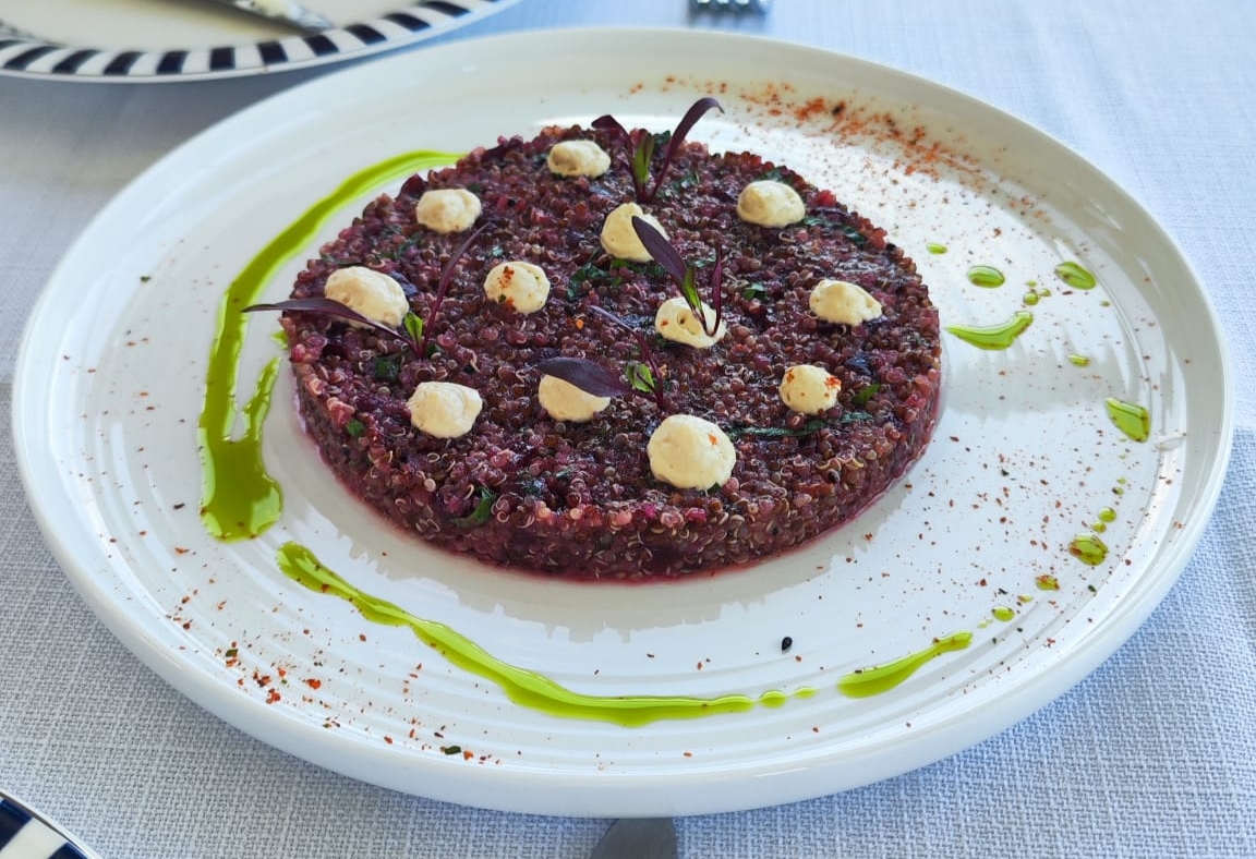 Pancarlı Kinoa Salatası